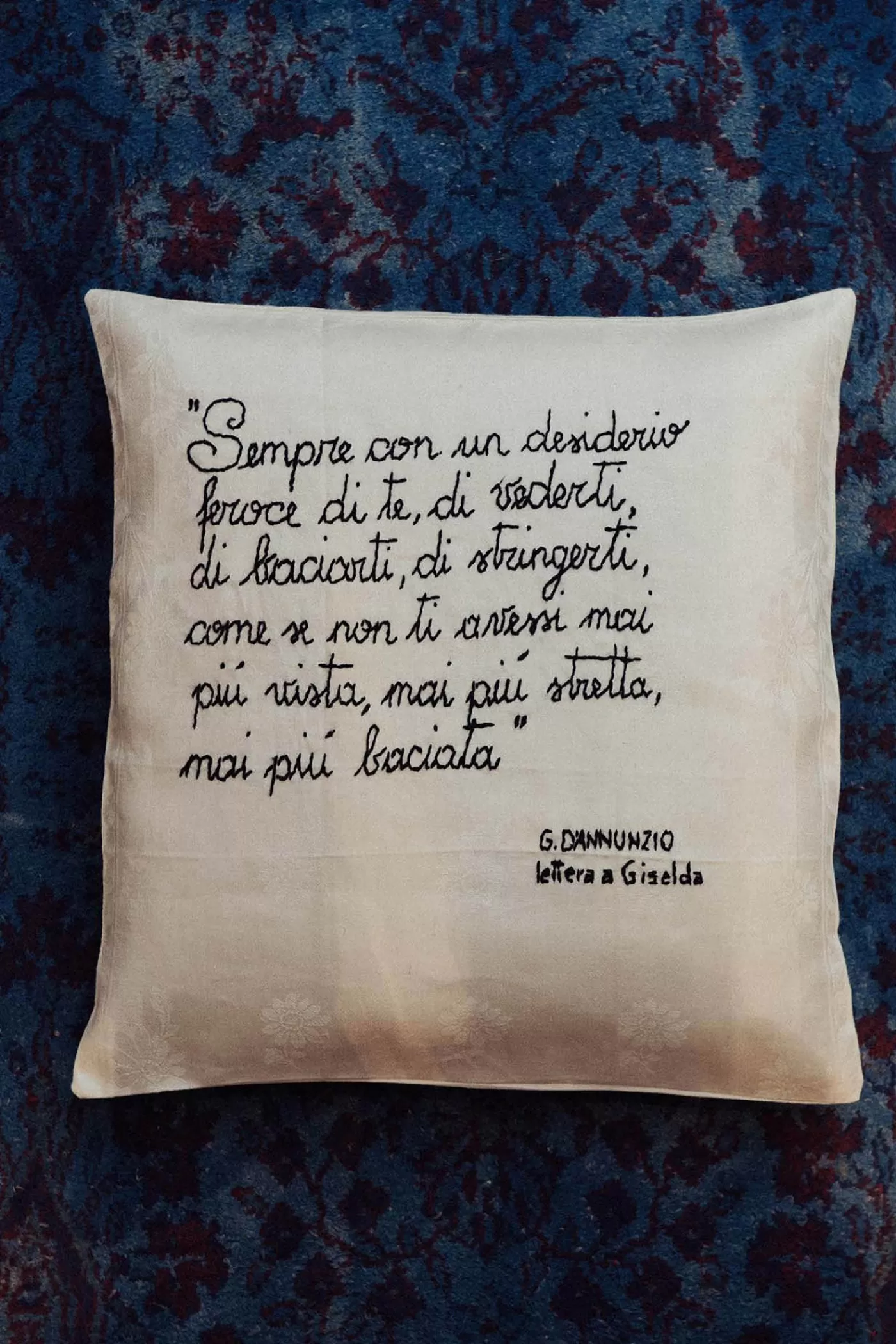 Massimo Alba PILLOW< Arts & Crafts